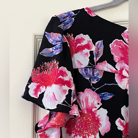 Elle Poly/Spandex Blend Floral Blouse Women’s Size Large - Picture 14 of 14